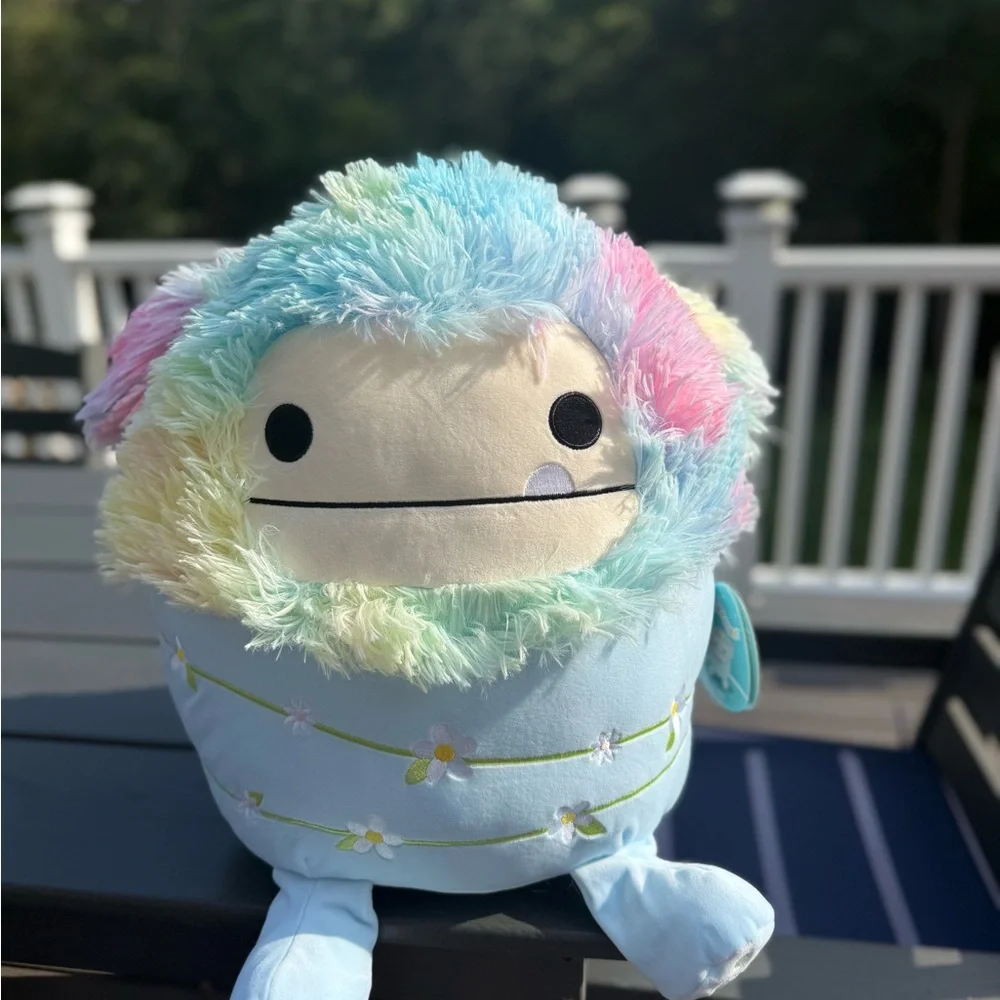Squishmallows NWT Zozo - Bigfoot Wrapped With Flower Stems 16”
